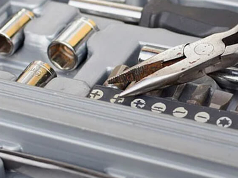 Entretien des machines et entretien pour débroussailleuse